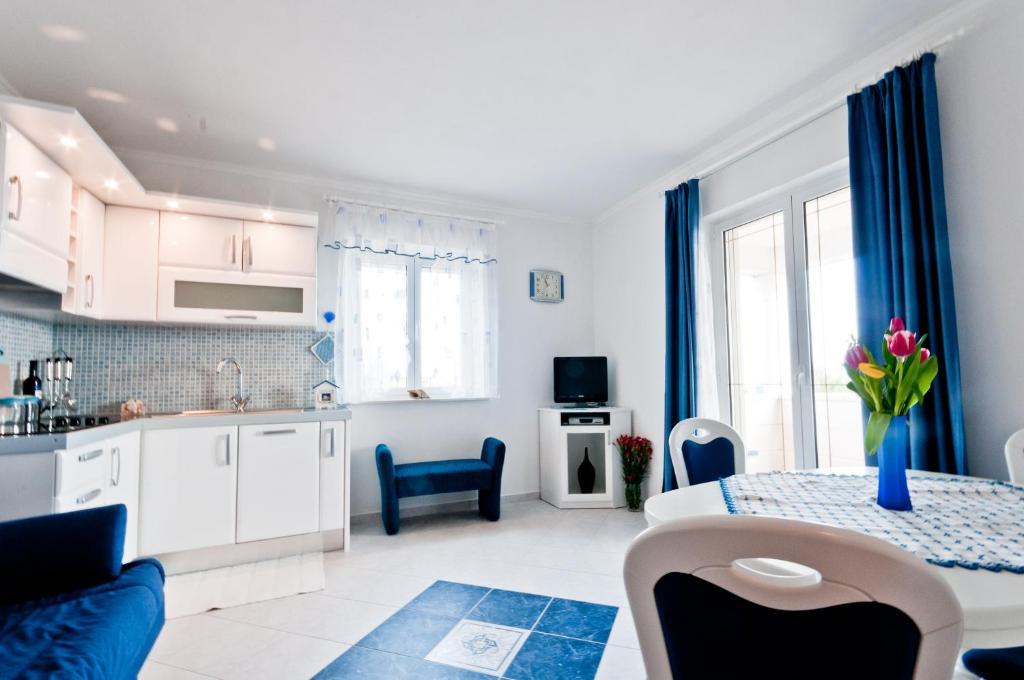Apartments Barba Petra Dvori Sumartin Quarto foto